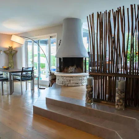 Villa Modern With Swimming Pool Lake Access