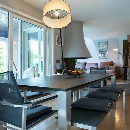 Modern With Swimming Pool Lake Access